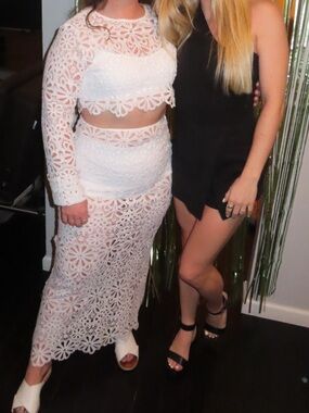 White Unlined Floral Lace Long-Sleeve/Maxi Set
